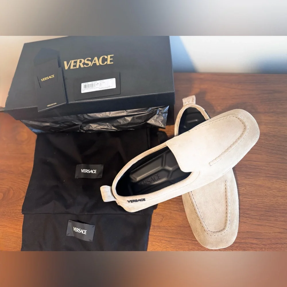 NWT Versace Villa Suede Driving Greca Loafers Sand Beige US 9 Size 42